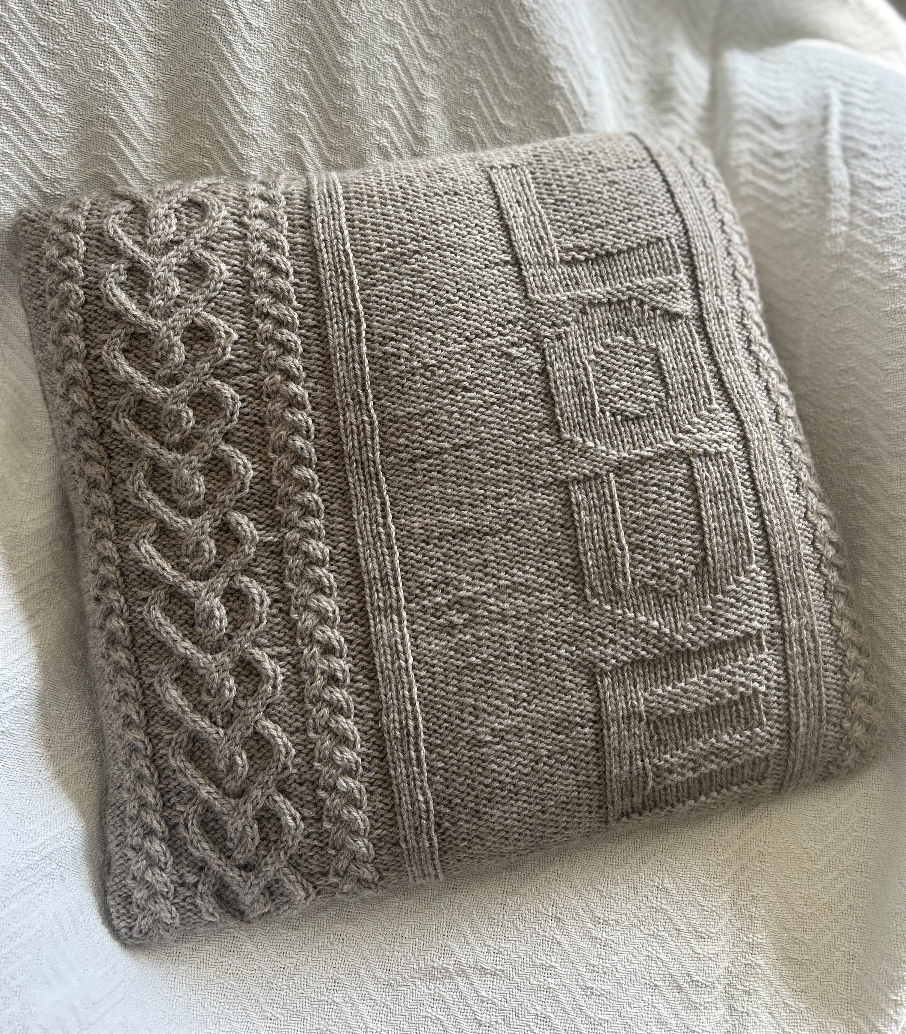 Net Pillow Pattern Love Cable Pillow knitting pattern - KnotEnufKnitting